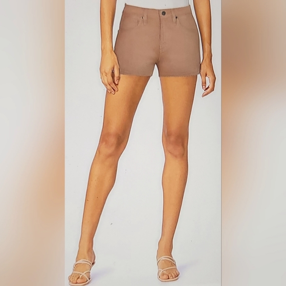 Pants - NWT Butt Lifting Khaki functional pockets Stretch Cotton Shorts size 16